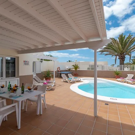 Hébergement de vacances Olivina, With Heated Pool