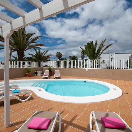 Olivina, With Heated Pool Hébergement de vacances