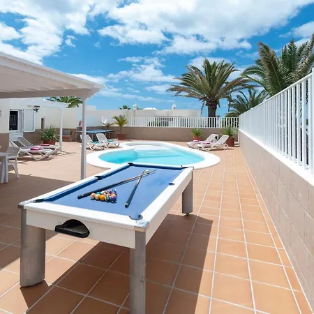 Olivina, With Heated Pool Hébergement de vacances