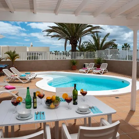 Olivina, With Heated Pool Hébergement de vacances
